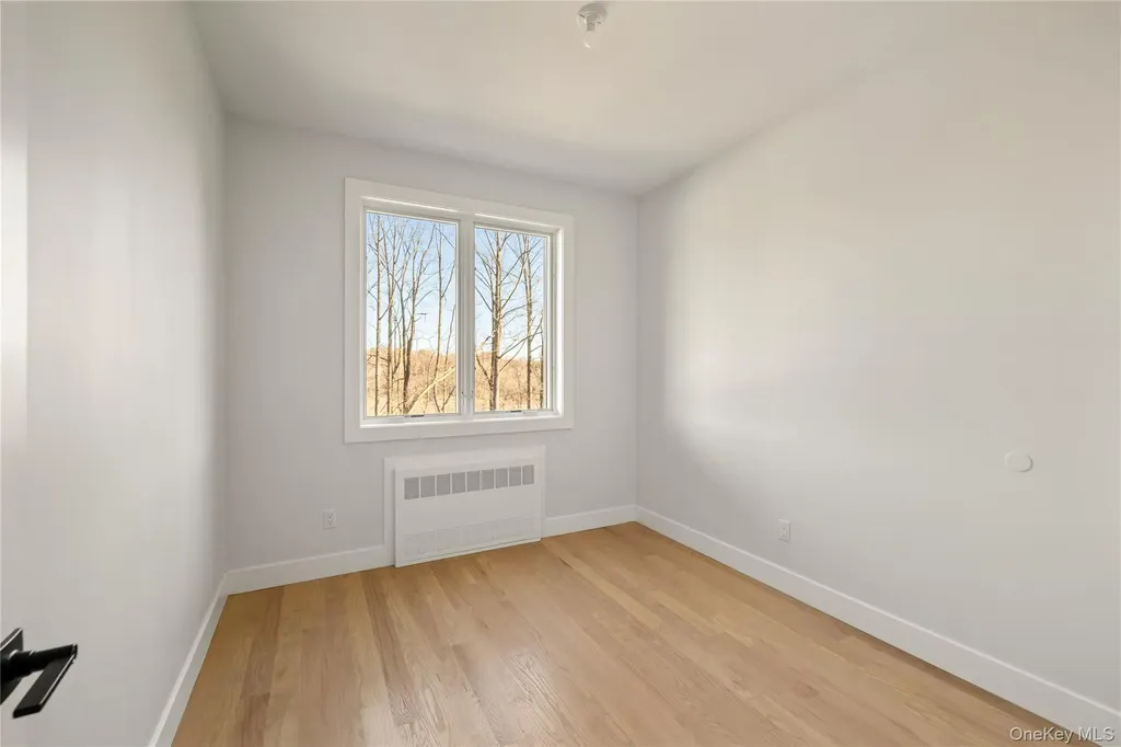 5 Valley Way Spring Valley NY 10977