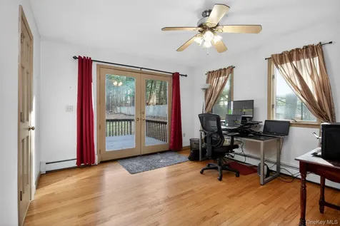 4 Carlyle Road Hyde Park NY 12538