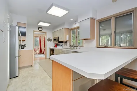 4 Carlyle Road Hyde Park NY 12538