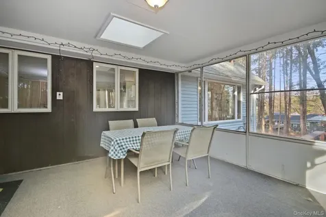 4 Carlyle Road Hyde Park NY 12538