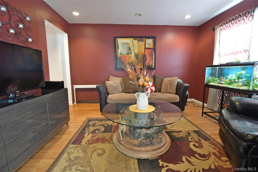 7 Maple Road Middle Island NY 11953