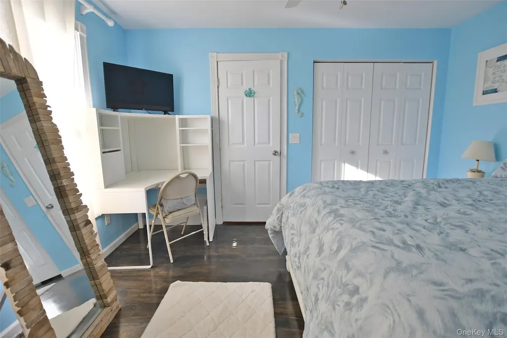 7 Maple Road Middle Island NY 11953