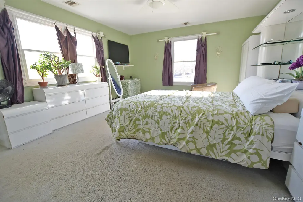 7 Maple Road Middle Island NY 11953