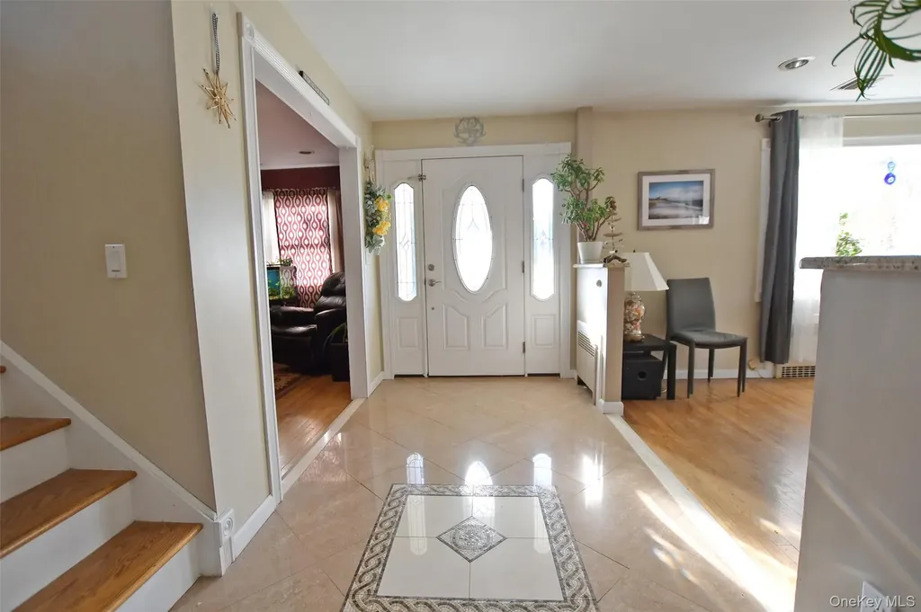 7 Maple Road Middle Island NY 11953