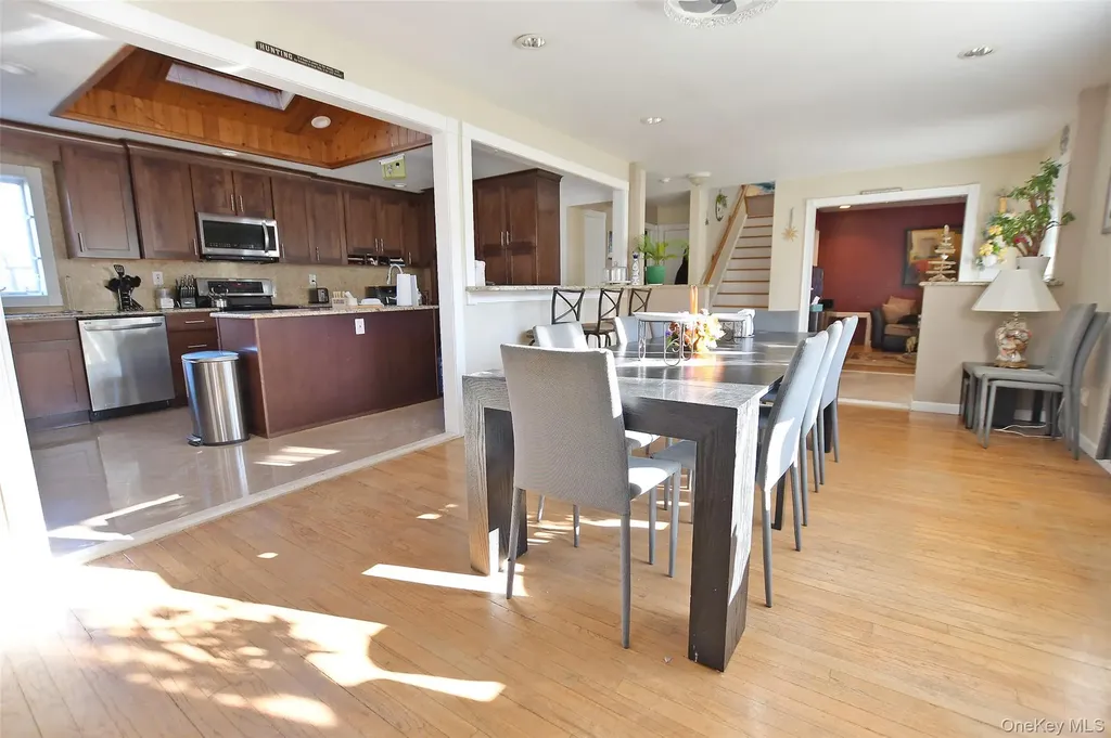 7 Maple Road Middle Island NY 11953