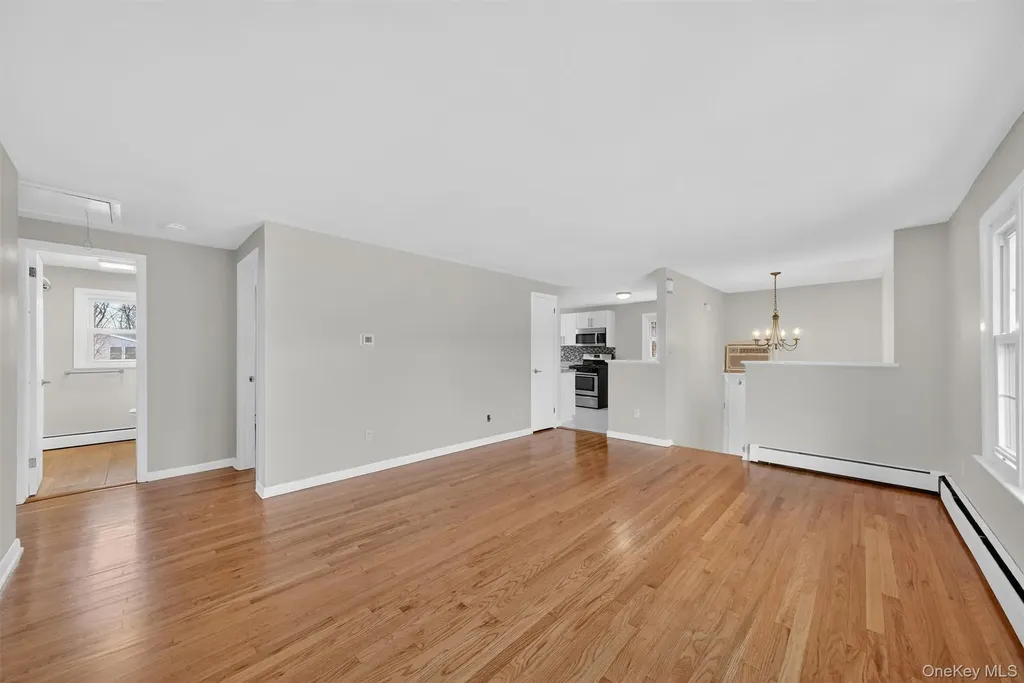 23 Bridle Path Newburgh NY 12550