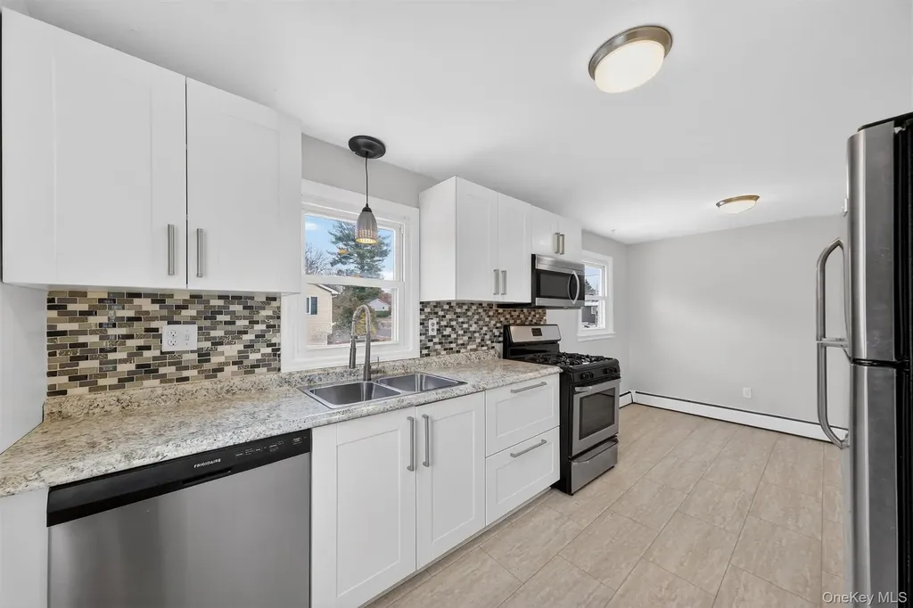 23 Bridle Path Newburgh NY 12550