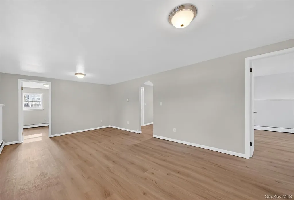 23 Bridle Path Newburgh NY 12550