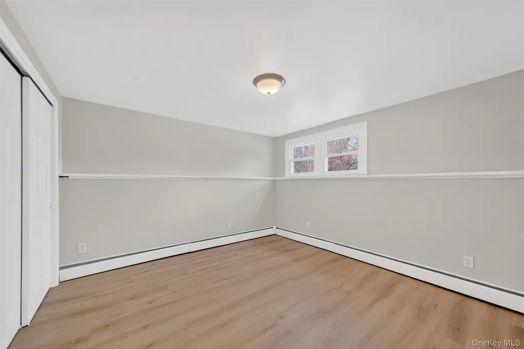 23 Bridle Path Newburgh NY 12550