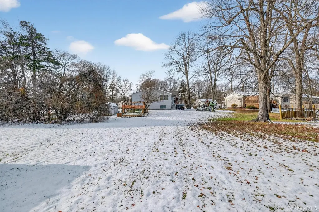23 Bridle Path Newburgh NY 12550