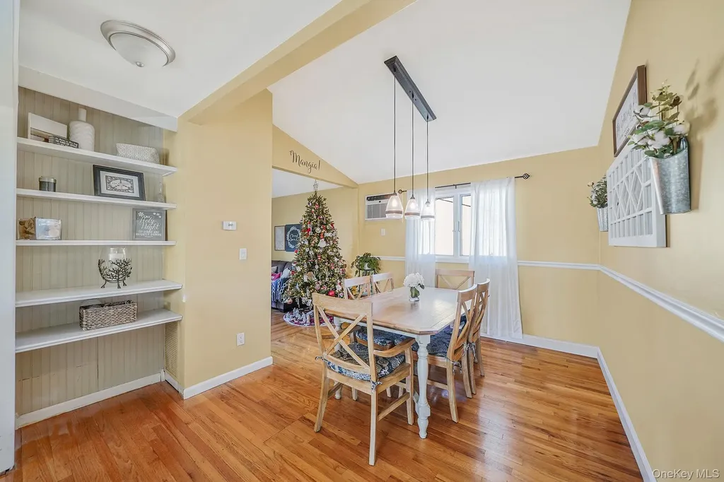 15 Penn Drive Smithtown NY 11787