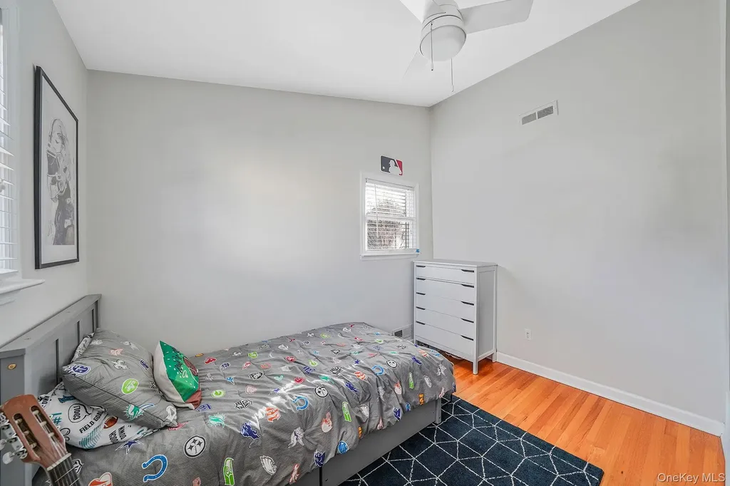15 Penn Drive Smithtown NY 11787