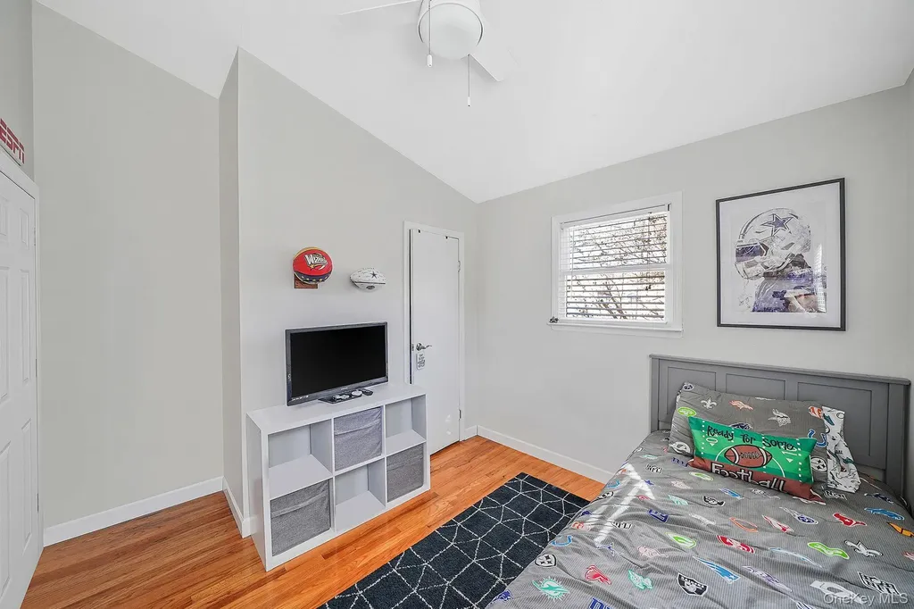 15 Penn Drive Smithtown NY 11787