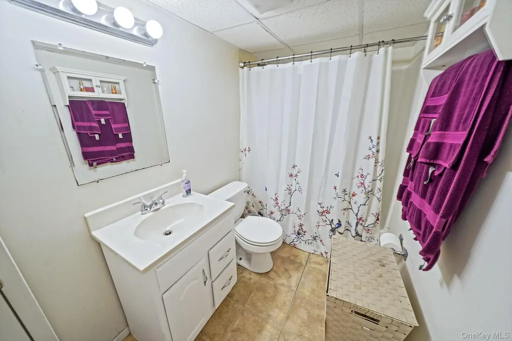 15 Penn Drive Smithtown NY 11787