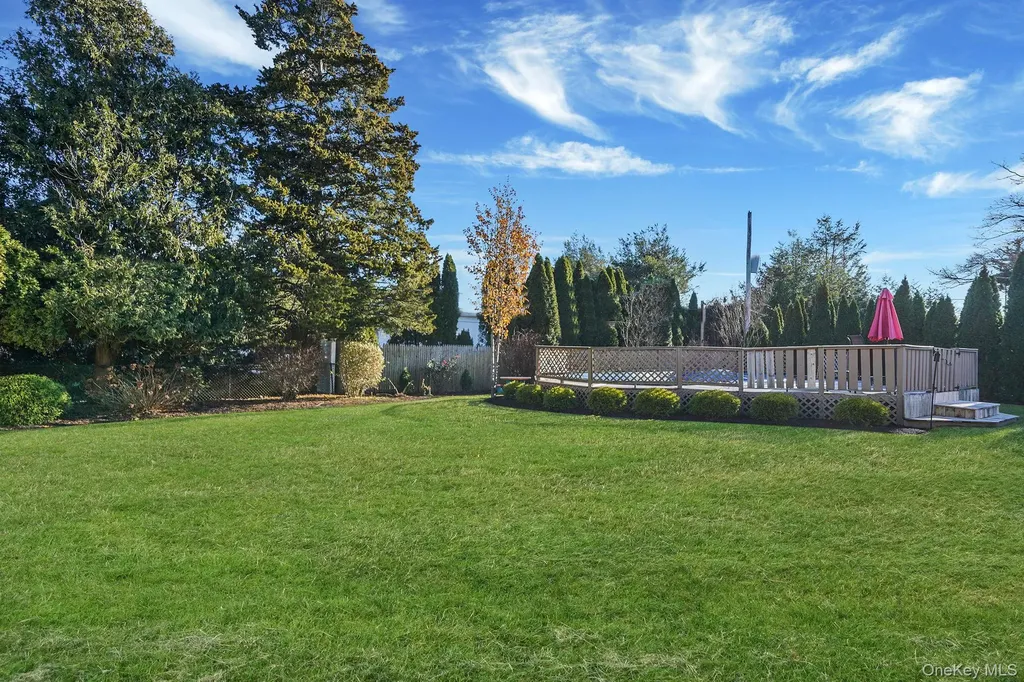 15 Penn Drive Smithtown NY 11787