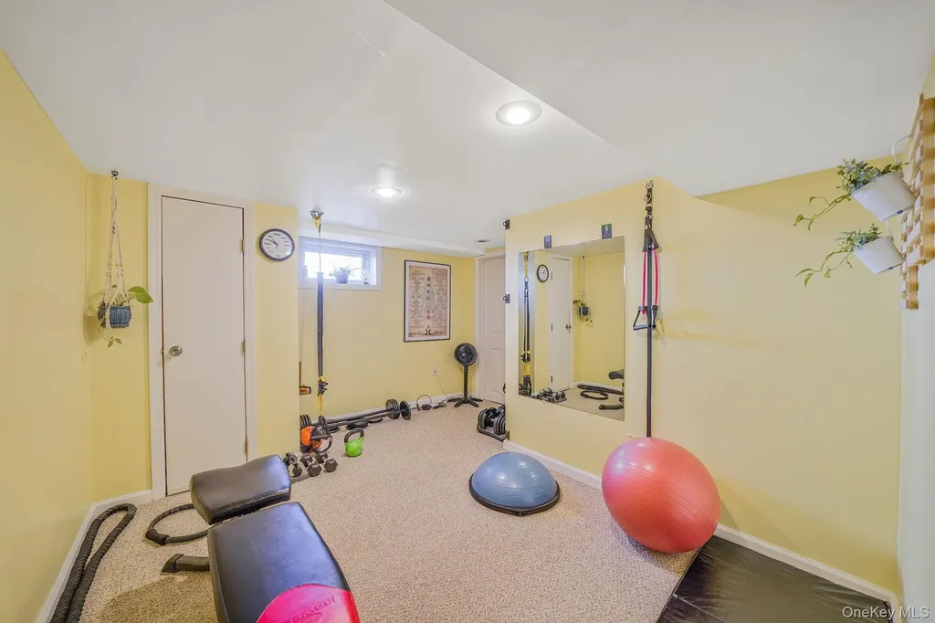 15 Penn Drive Smithtown NY 11787