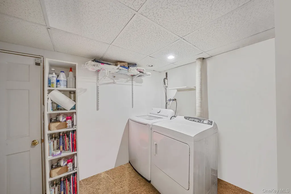 15 Penn Drive Smithtown NY 11787