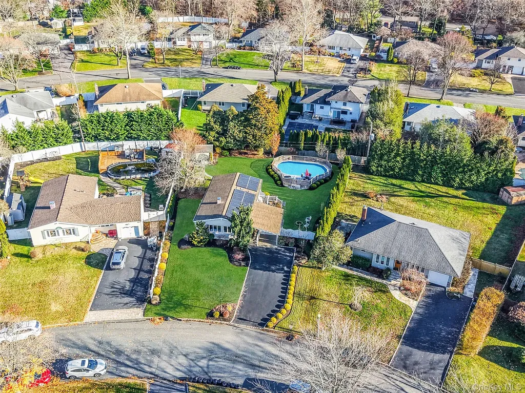 15 Penn Drive Smithtown NY 11787