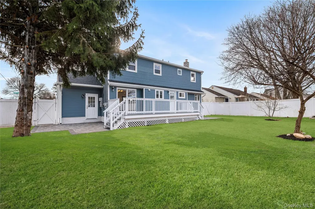 19 Hicks Avenue Syosset NY 11791
