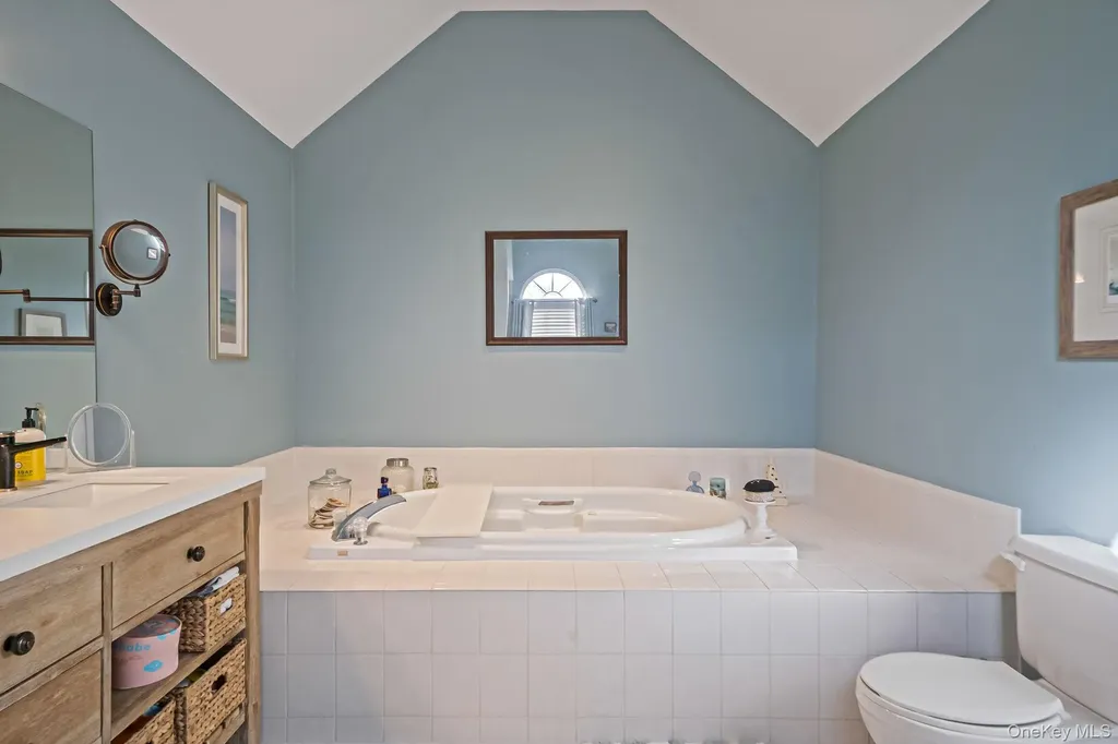 9 Minto Court Centereach NY 11720