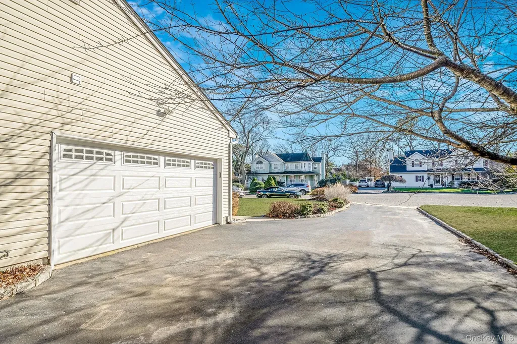 9 Minto Court Centereach NY 11720