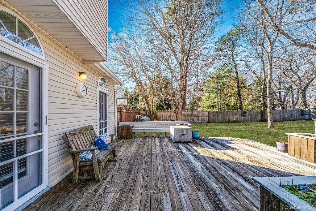 9 Minto Court Centereach NY 11720