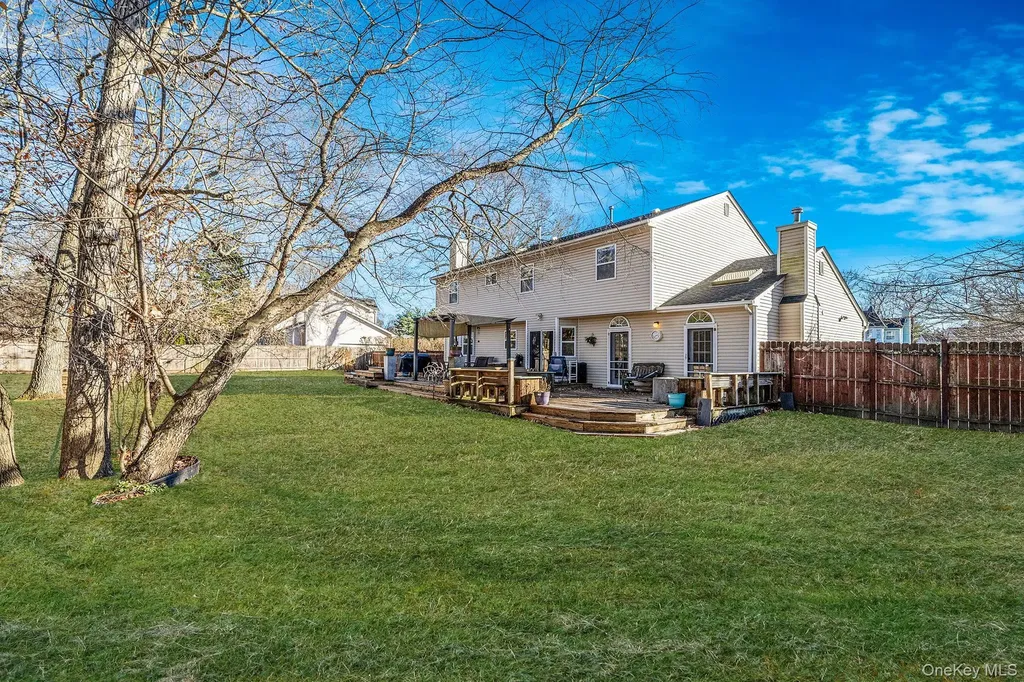 9 Minto Court Centereach NY 11720