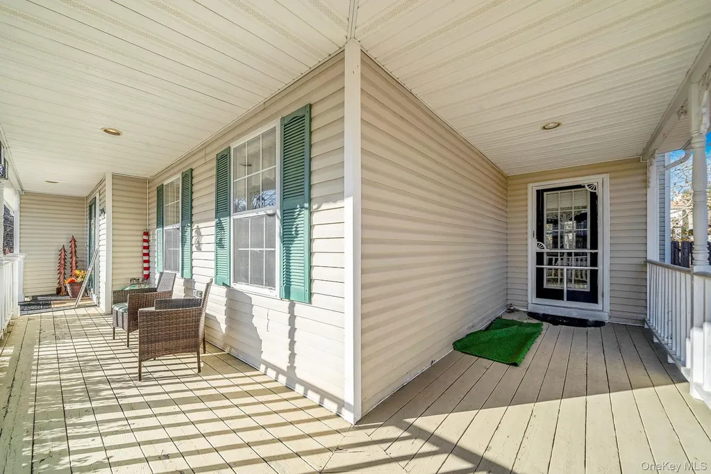9 Minto Court Centereach NY 11720