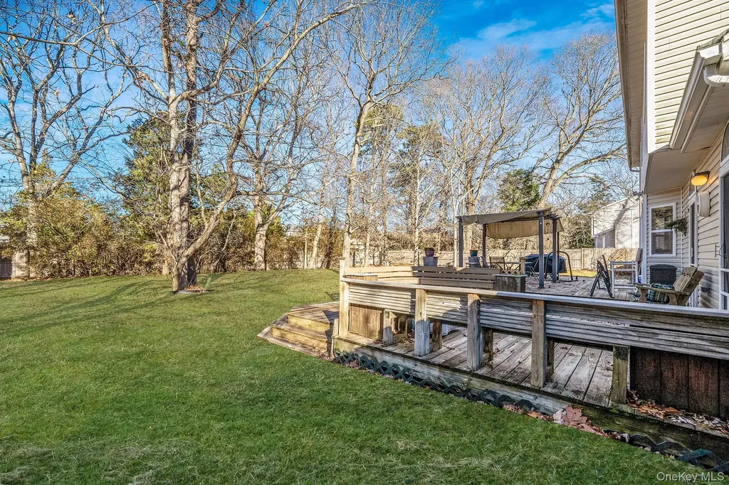 9 Minto Court Centereach NY 11720