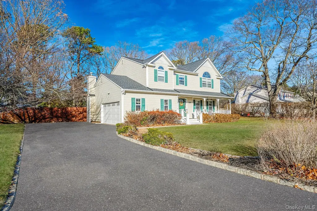 9 Minto Court Centereach NY 11720