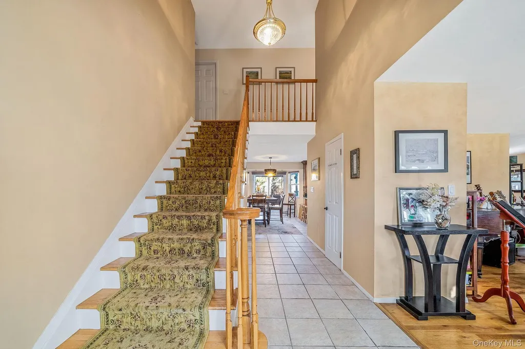9 Minto Court Centereach NY 11720