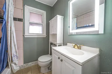 3 Poplar Road Amityville NY 11701