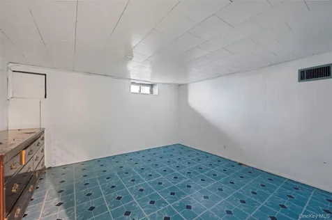 3 Poplar Road Amityville NY 11701