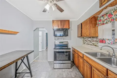 3 Poplar Road Amityville NY 11701