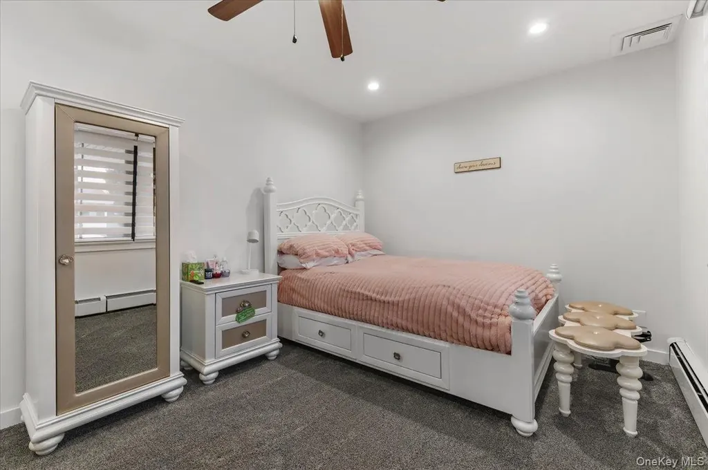320 Clearview Lane Massapequa NY 11758