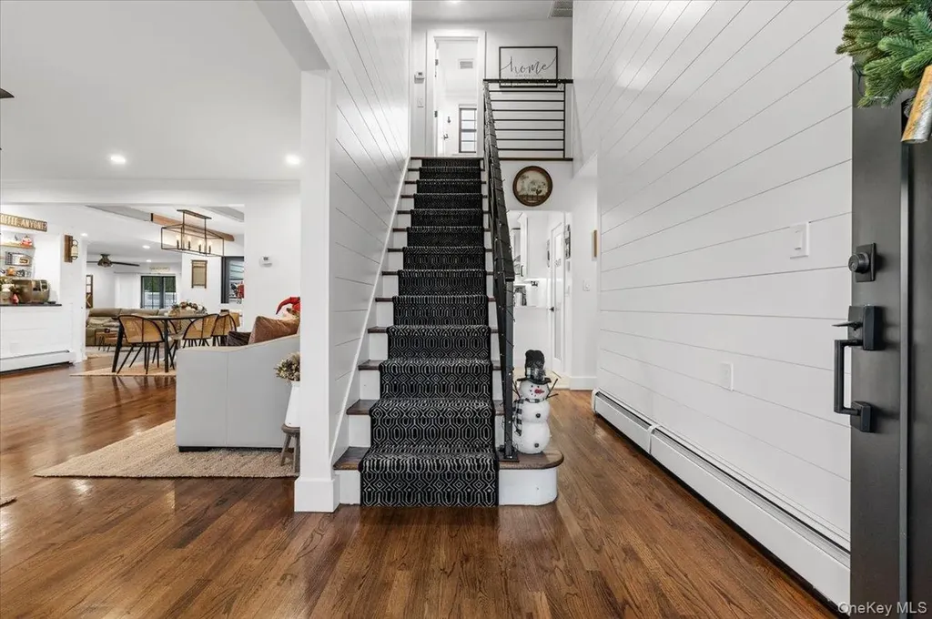 320 Clearview Lane Massapequa NY 11758