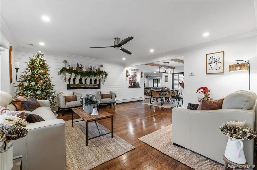320 Clearview Lane Massapequa NY 11758