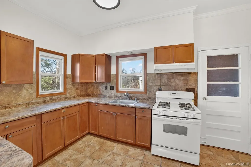 43 Arthur Place Yonkers NY 10701