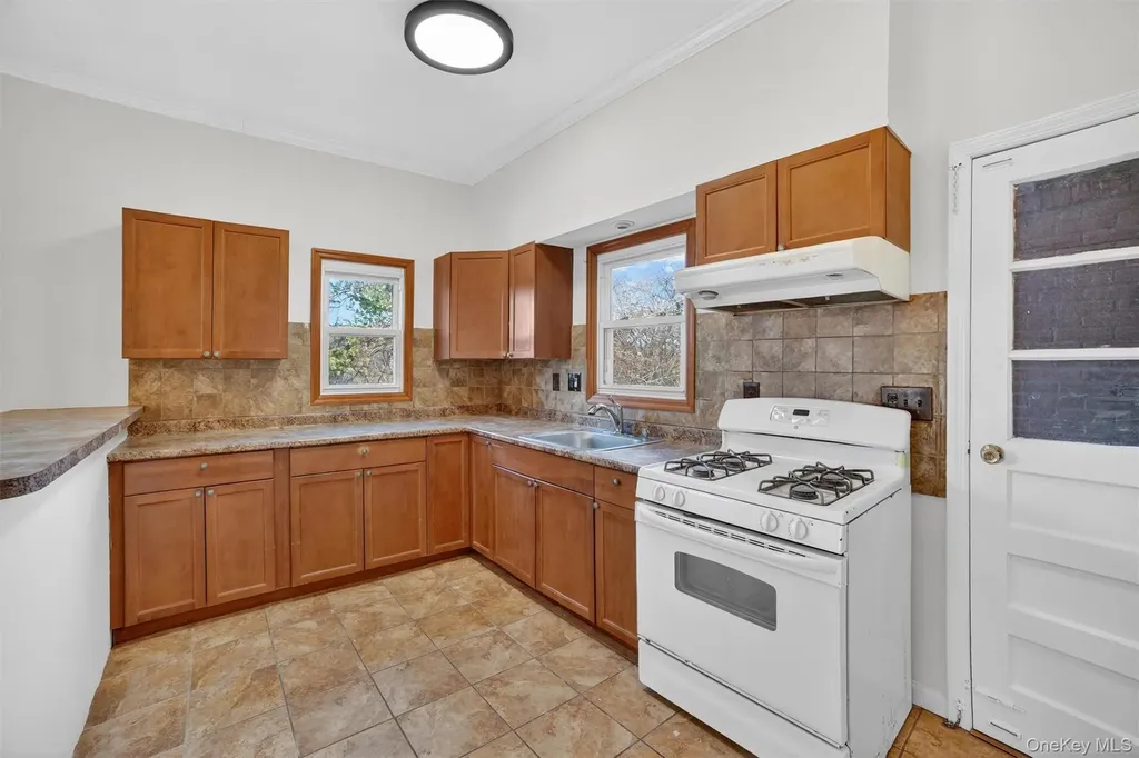 43 Arthur Place Yonkers NY 10701
