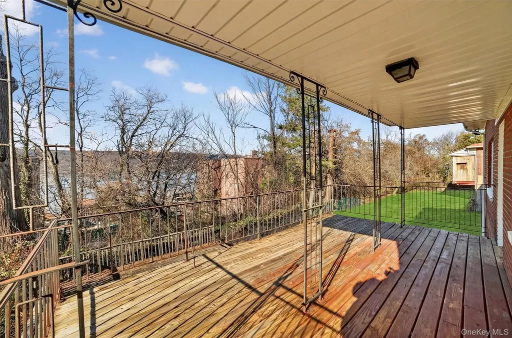 43 Arthur Place Yonkers NY 10701