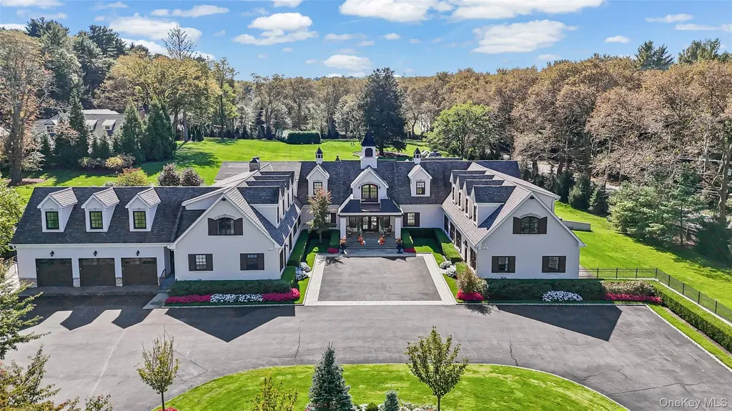 15 High Ridge Lane Locust Valley NY 11771