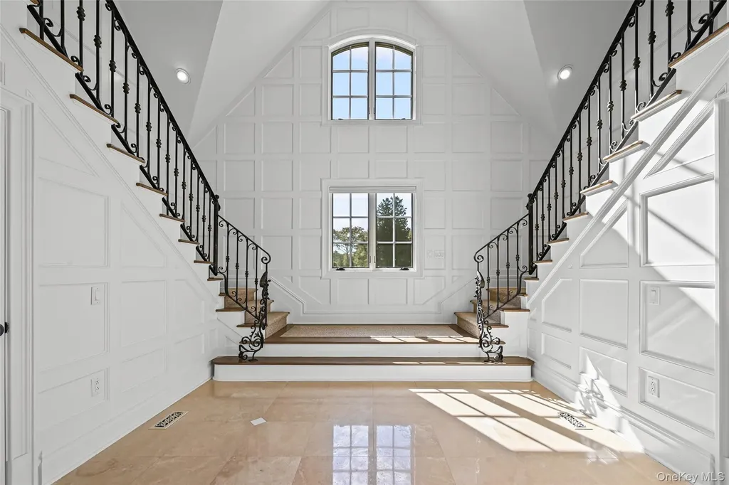 15 High Ridge Lane Locust Valley NY 11771