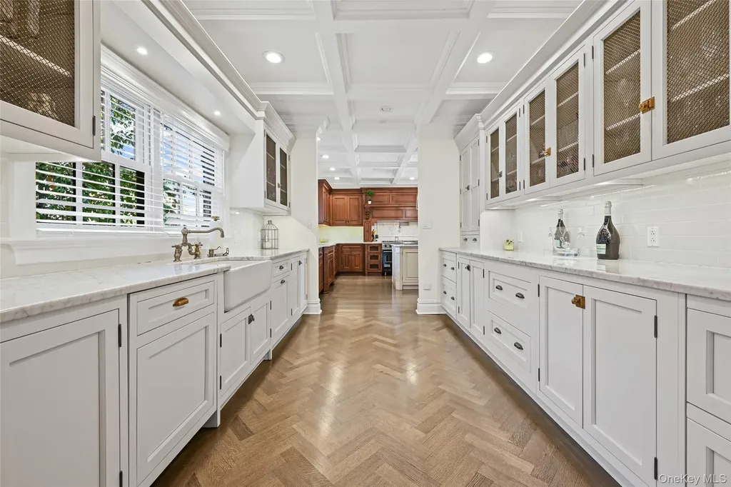 15 High Ridge Lane Locust Valley NY 11771