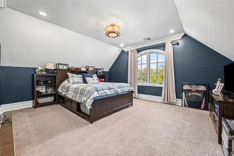 15 High Ridge Lane Locust Valley NY 11771