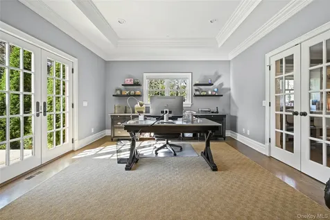 15 High Ridge Lane Locust Valley NY 11771
