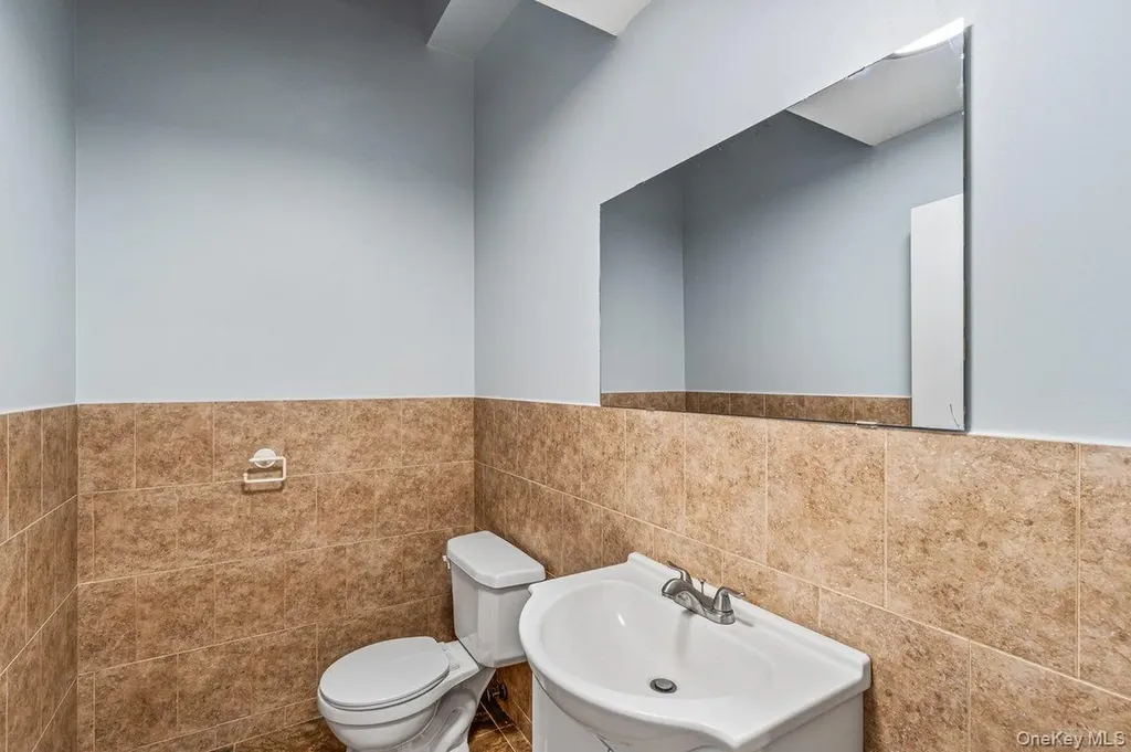 58-34 59 Street Maspeth NY 11378