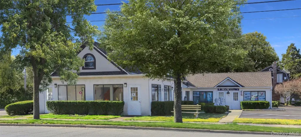 183 Montauk Highway Westhampton Beach NY 11978