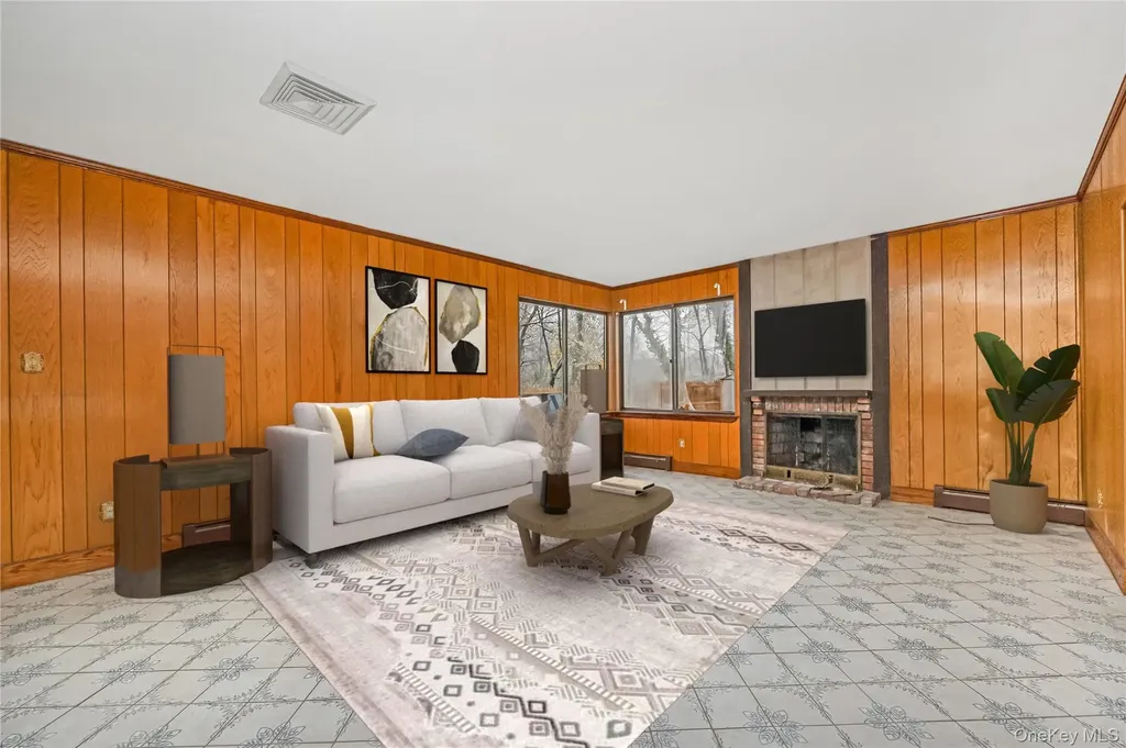 21 Hitching Post Lane Glen Cove NY 11542