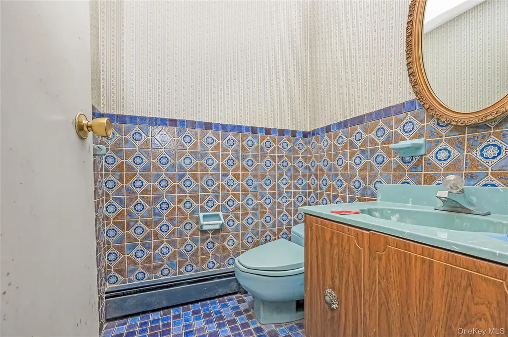 21 Hitching Post Lane Glen Cove NY 11542