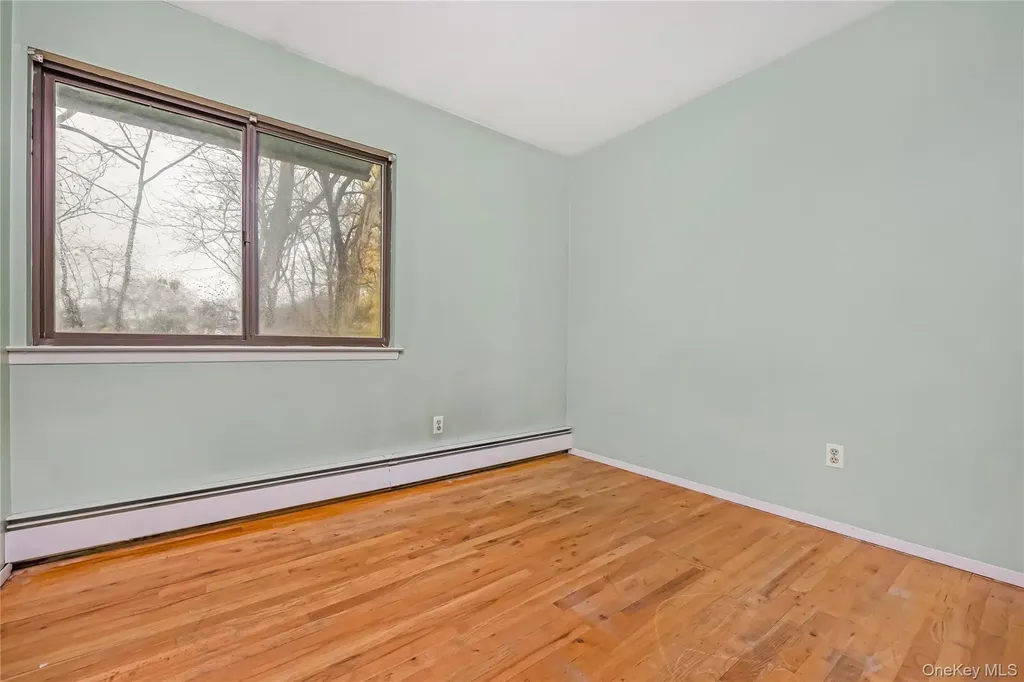 21 Hitching Post Lane Glen Cove NY 11542